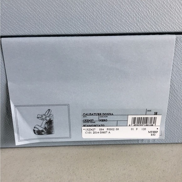 PRADA - Picture 16 of 16